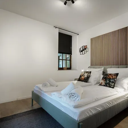 Boardinghaus Gruenefeld W1 - Schoene Serviced - Kueche - Smart Tv - P - Rainshower Apartament *